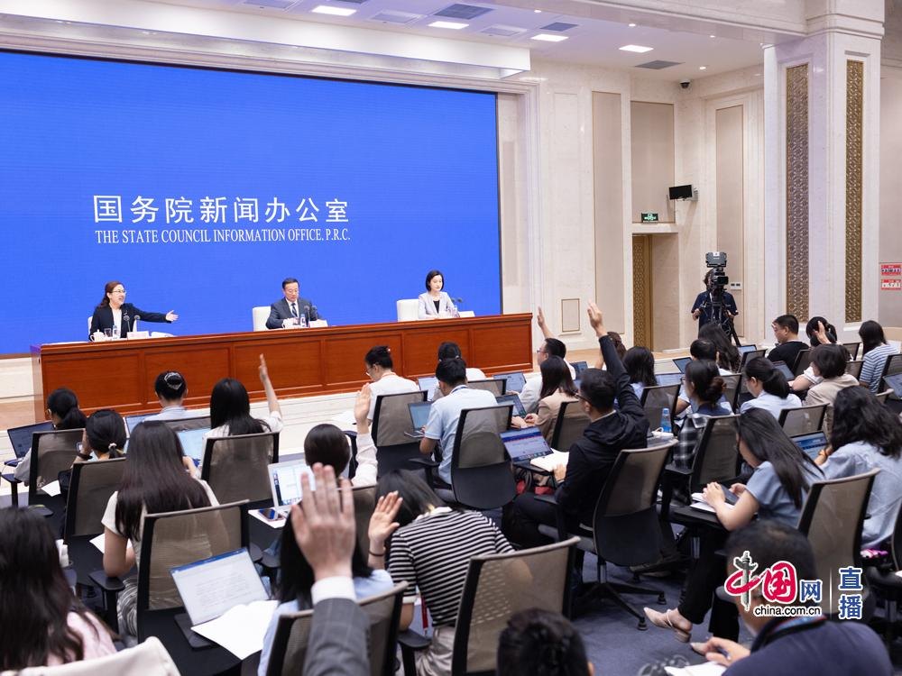 上半年居民收入增长5.2%，统计局详解经济运行四大亮点